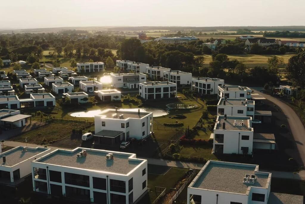 Luxus Appartement Am Golfplatz Und Therme Lutzmannsburg Zsira Екстер'єр фото