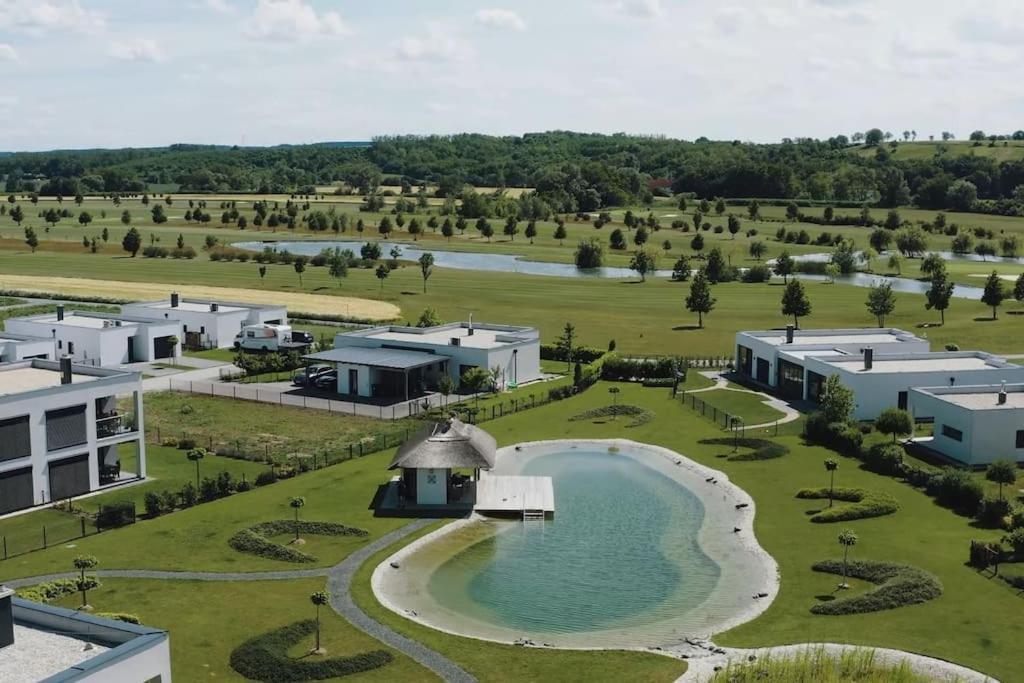 Luxus Appartement Am Golfplatz Und Therme Lutzmannsburg Zsira Екстер'єр фото