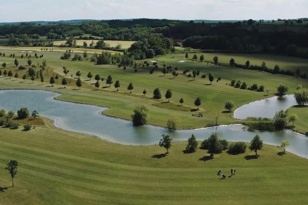Luxus Appartement Am Golfplatz Und Therme Lutzmannsburg Zsira Екстер'єр фото