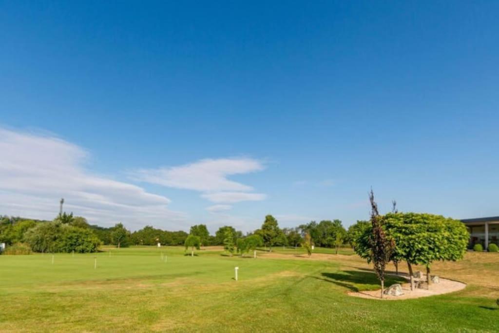 Luxus Appartement Am Golfplatz Und Therme Lutzmannsburg Zsira Екстер'єр фото