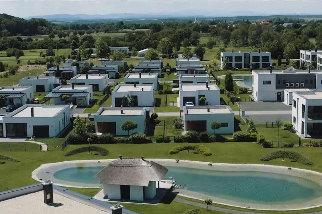 Luxus Appartement Am Golfplatz Und Therme Lutzmannsburg Zsira Екстер'єр фото